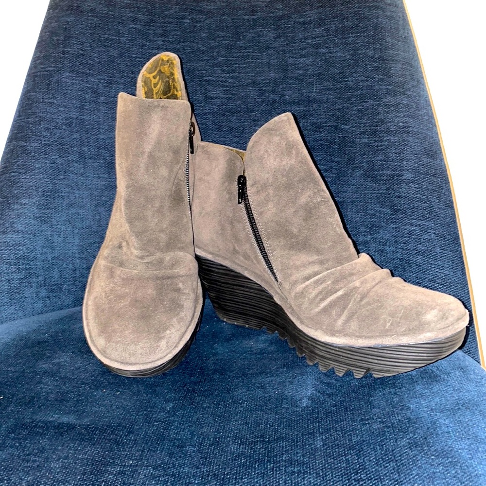 Fly London Yip Wedge Ankle Booties Side Zip Size EU41W US 11